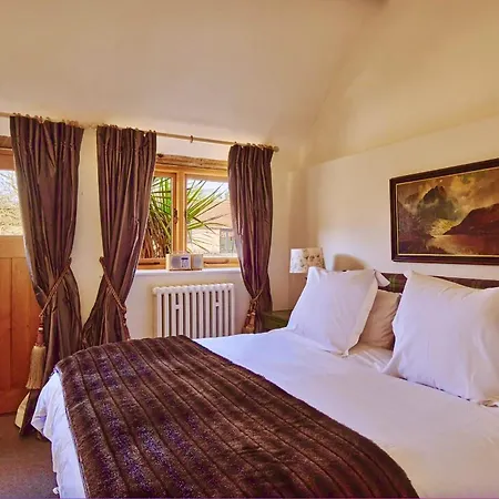 The Clock Tower & Dairy - Two X 2 Bed Barns With Indoor Pool Apartment Checkendon Exterior photo
