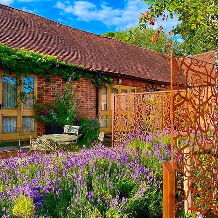 The Clock Tower & Dairy - Two X 2 Bed Barns With Indoor Pool Apartment Checkendon Exterior photo