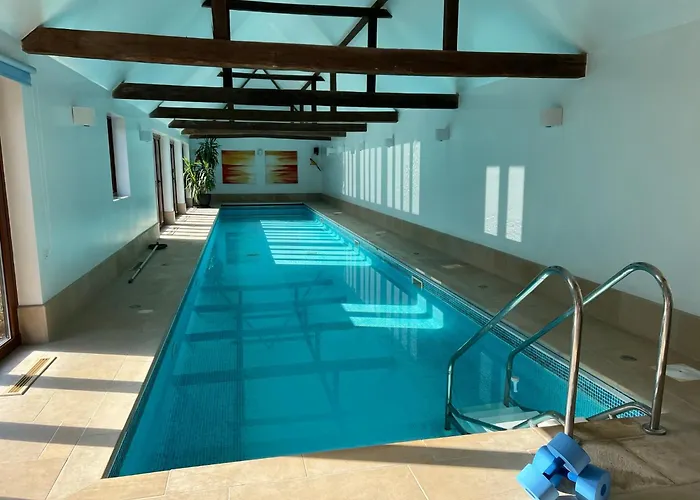 The Clock Tower & Dairy - Two X 2 Bed Barns With Indoor Pool