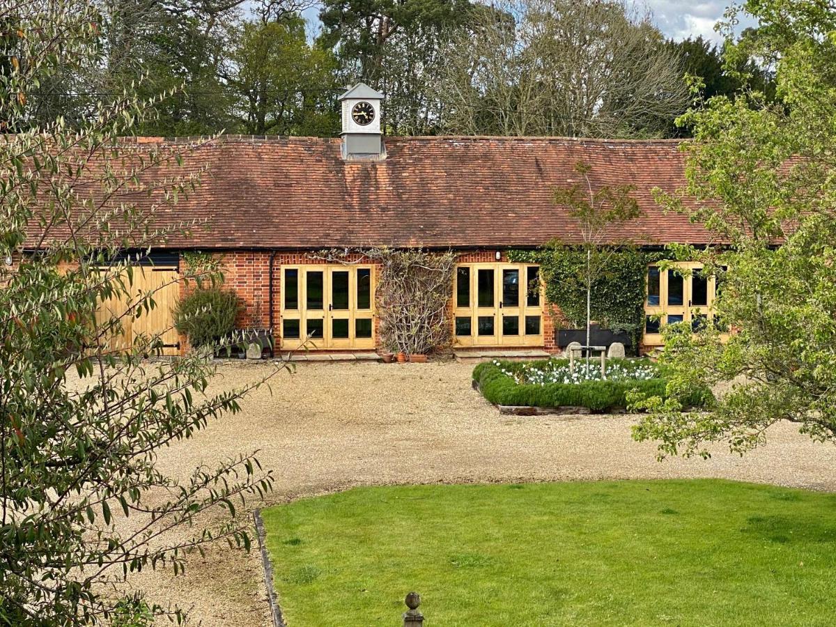 Apartment The Clock Tower & Dairy - Two X 2 Bed Barns With Indoor Pool *