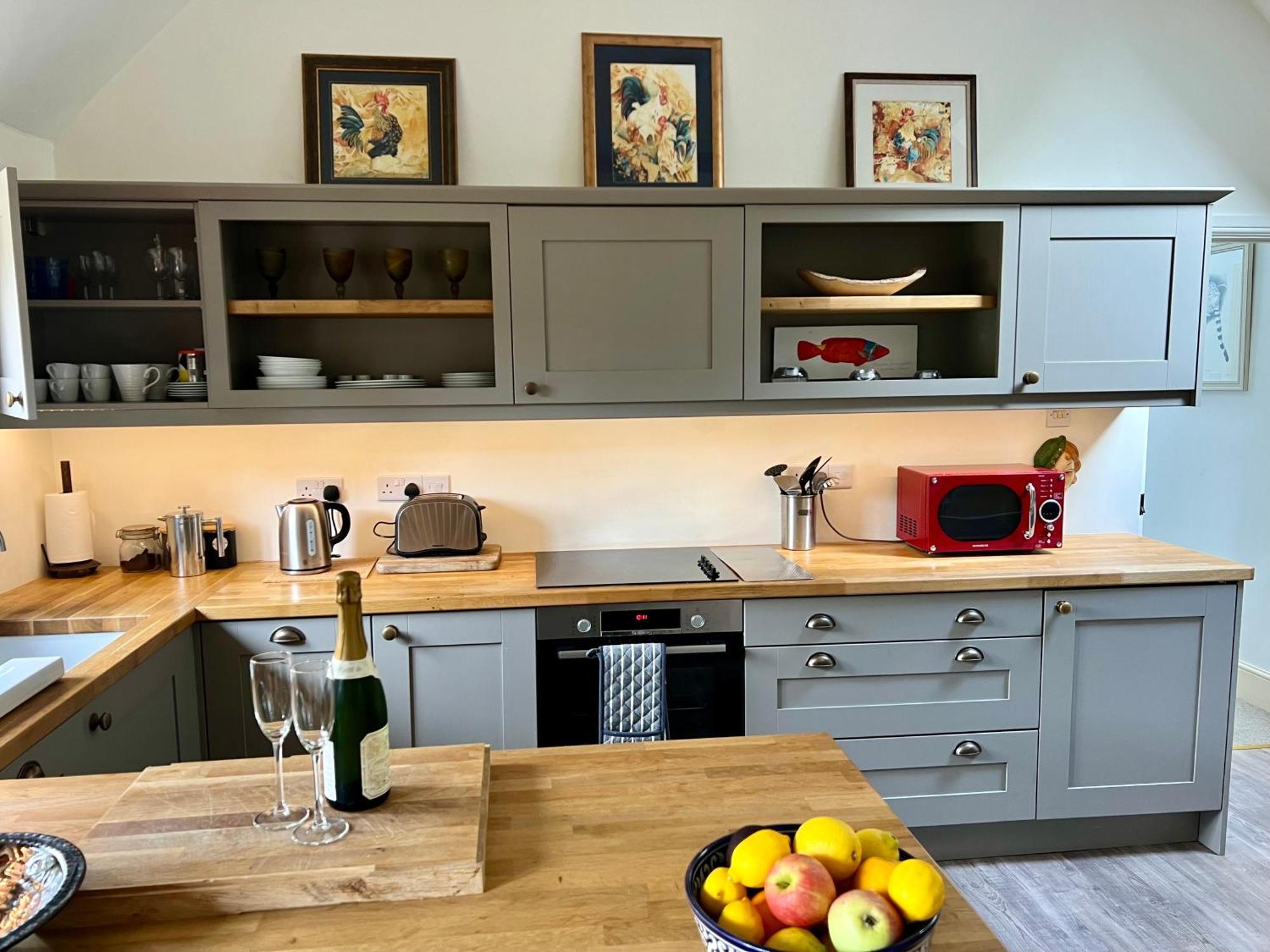 The Clock Tower & Dairy - Two X 2 Bed Barns With Indoor Pool Apartment Checkendon