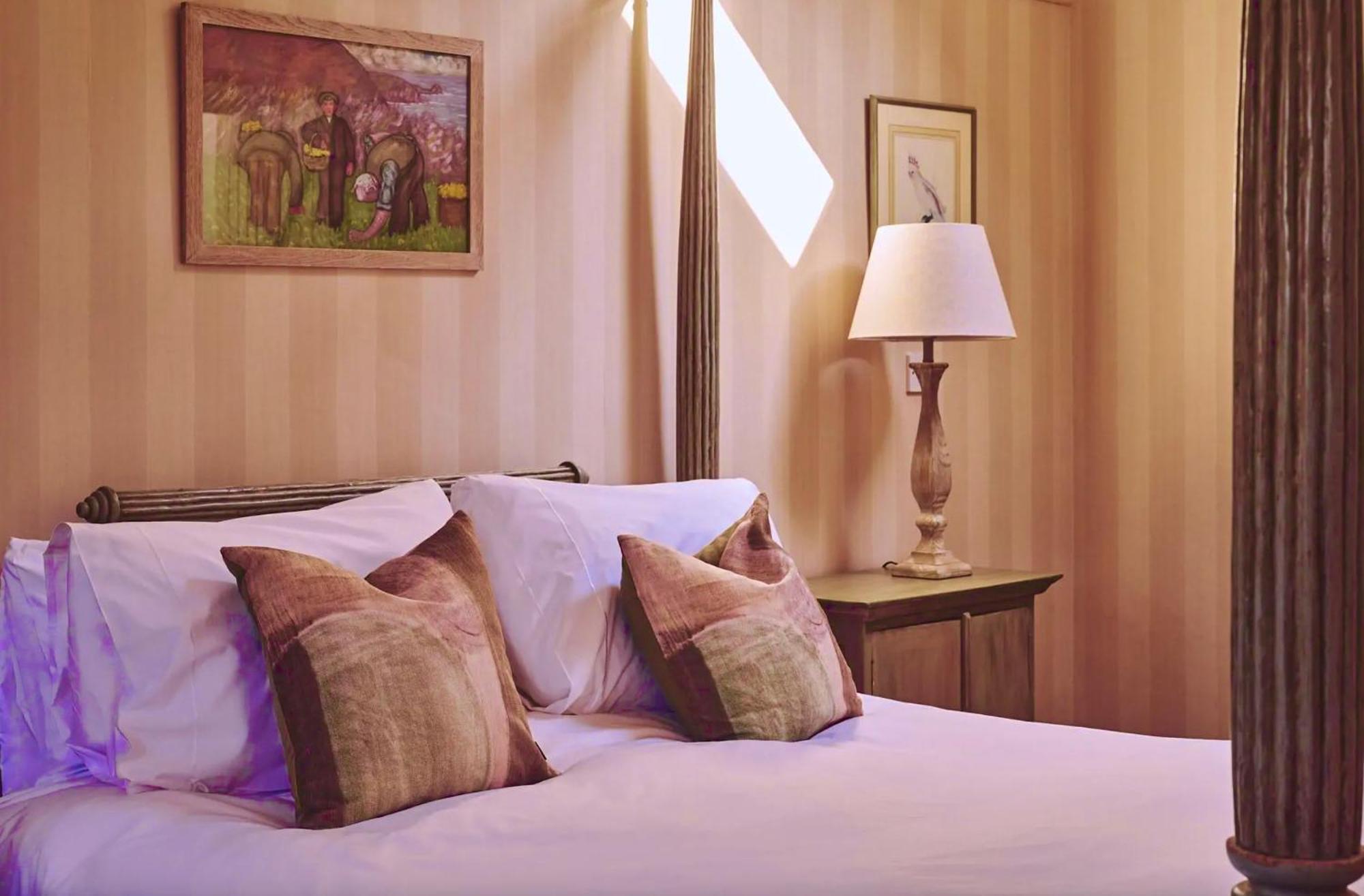 The Clock Tower & Dairy - Two X 2 Bed Barns With Indoor Pool * Checkendon