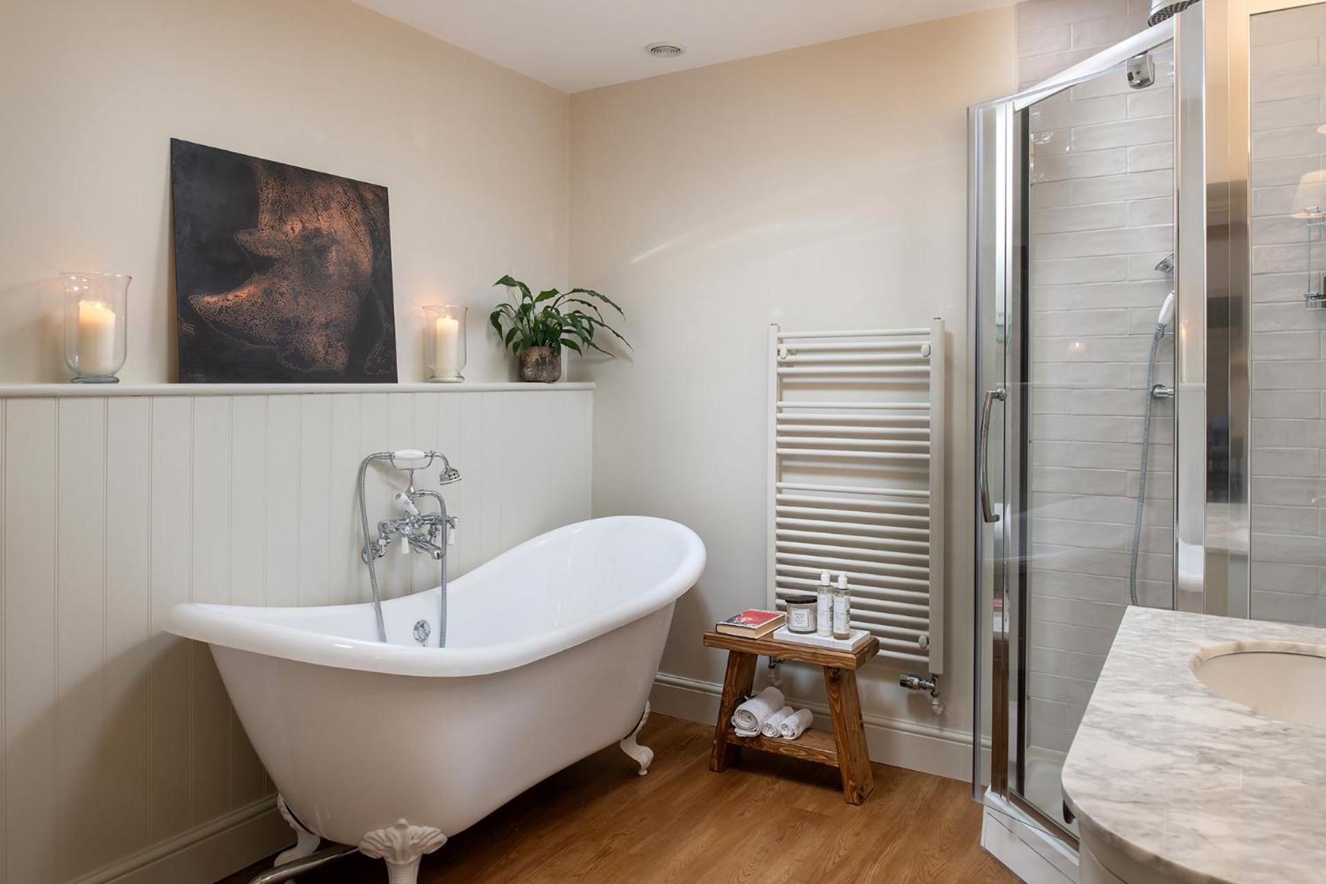The Clock Tower & Dairy - Two X 2 Bed Barns With Indoor Pool Apartment