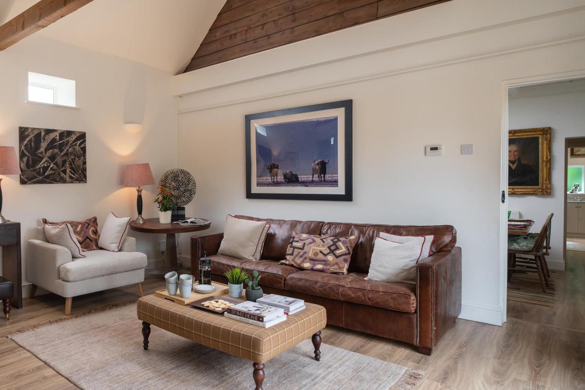 Apartment The Clock Tower & Dairy - Two X 2 Bed Barns With Indoor Pool Checkendon